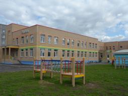 Детский сад «Сказка» это отдельно стоящее двухэтажное кирпичное здание было открыто 1 сентября 2014 года, со всеми коммуникациями. Объемно-планировочное решение детского сада разработано с учетом структуры групповых ячеек, нормативного набора сопутствующих помещений, функциональных связей и санитарных норм по площадям, обеспечения проветриваемости, инсоляции и естественной освещаемости помещений.